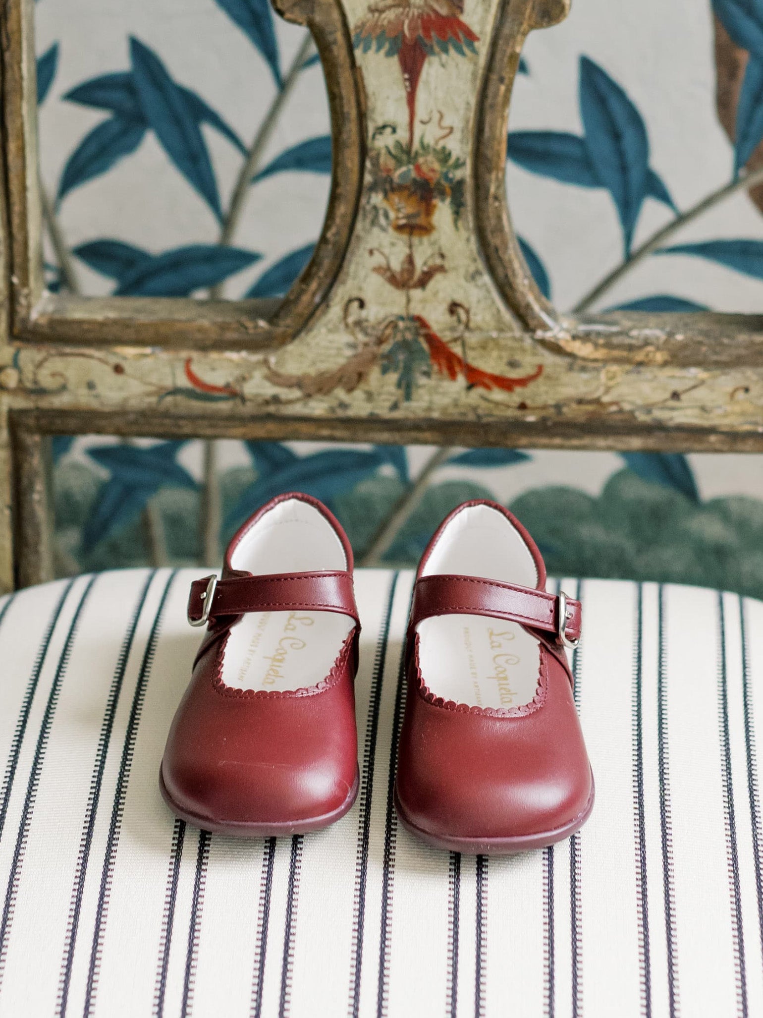 Burgundy girl hot sale dress shoes