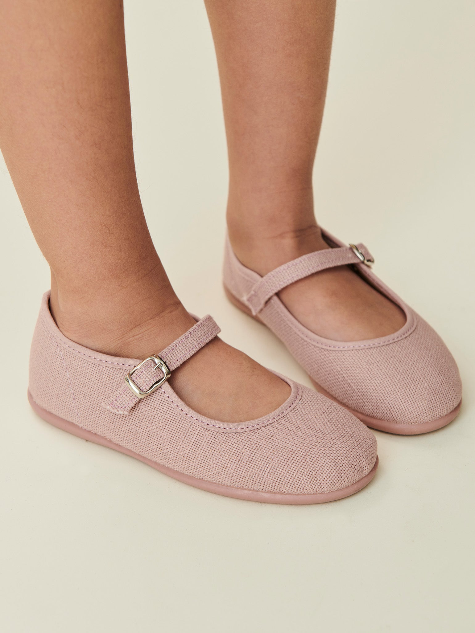 Girls pink best sale canvas shoes