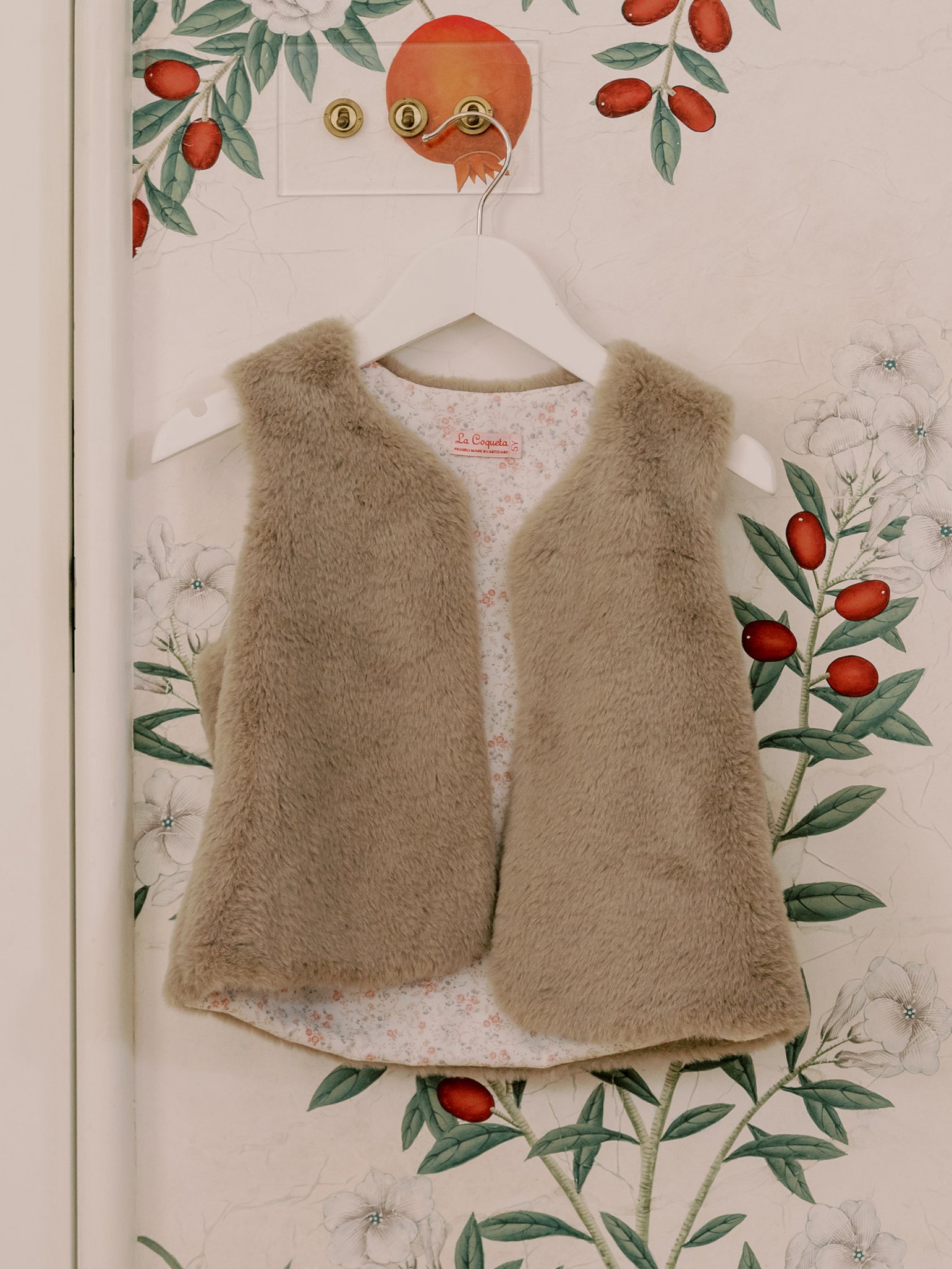 Taupe Marisol Girl Gilet