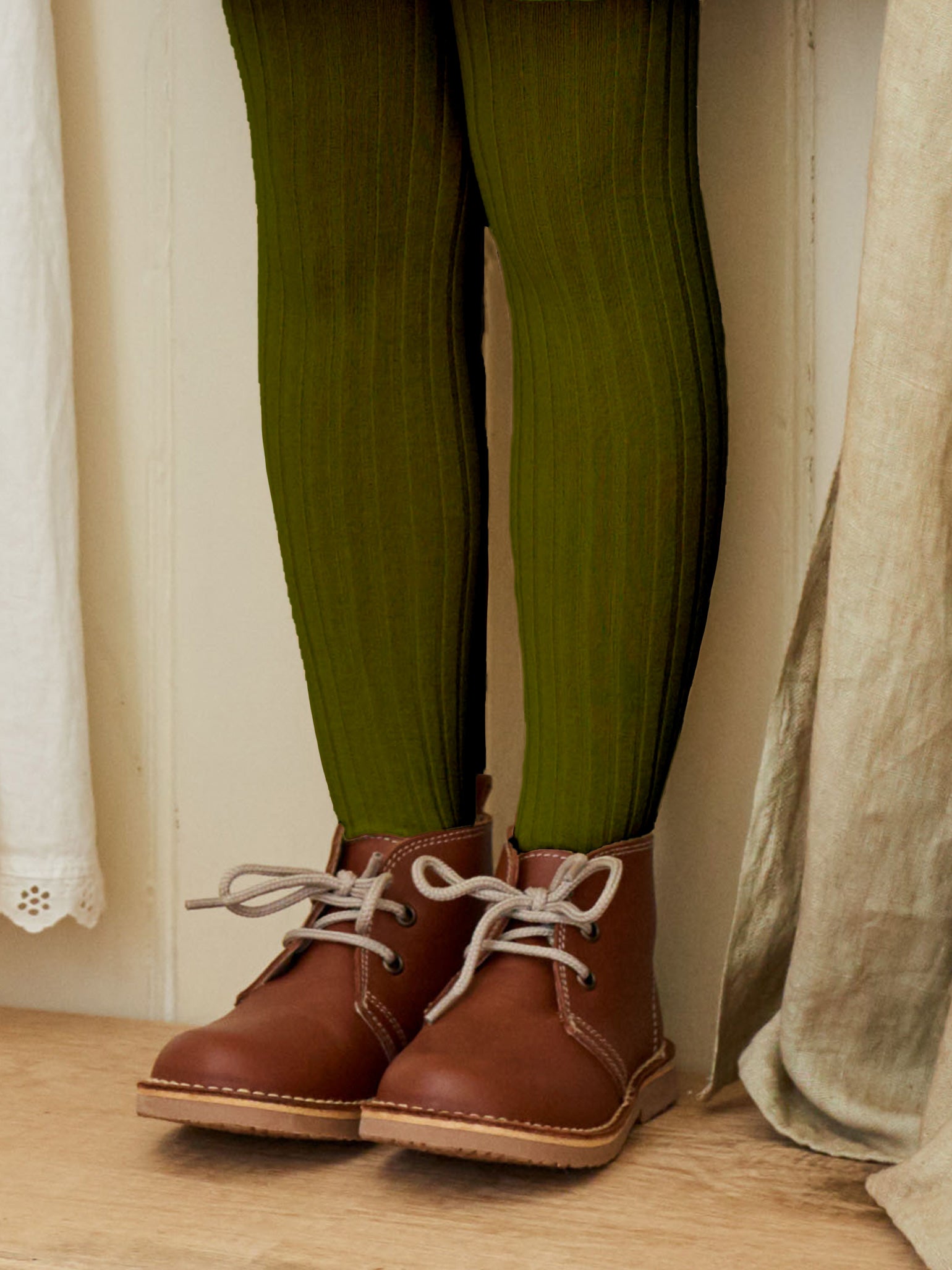 https://www.lacoquetakids.com/cdn/shop/products/Olive-Green-Ribbed-Tights.jpg?v=1650658339&width=3300